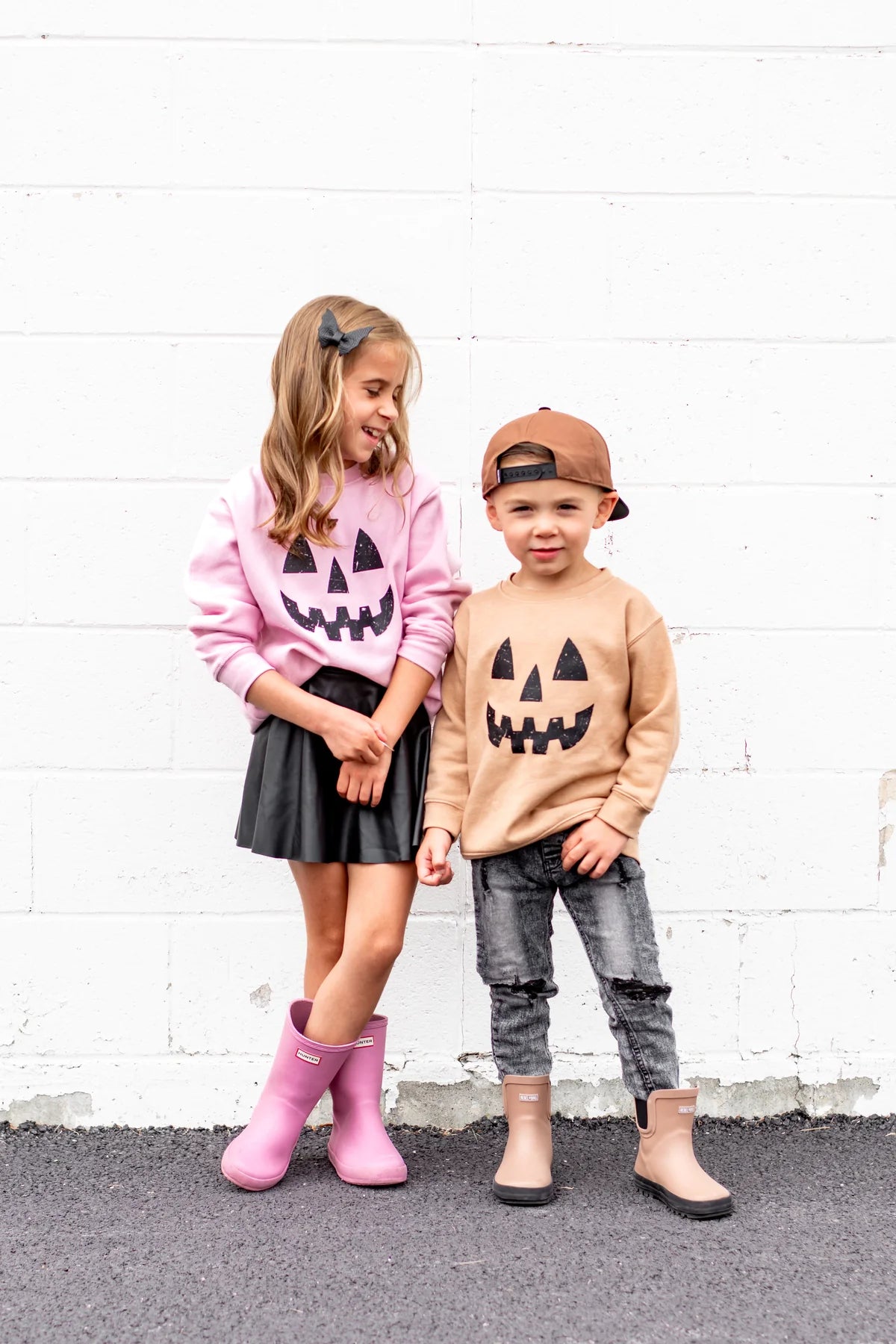 Pumpkin Smiley Crewneck - Pink