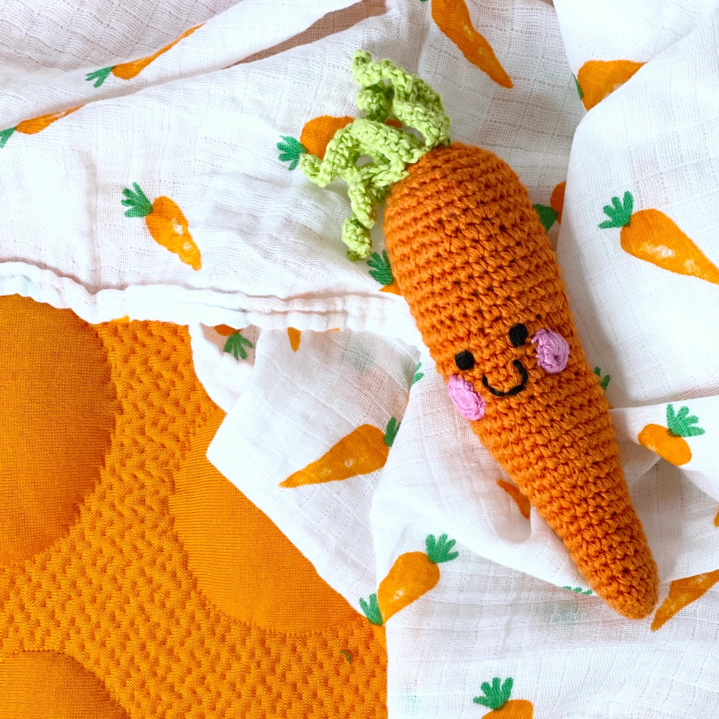 HOLIDAY - Friendly Carrot Rattle