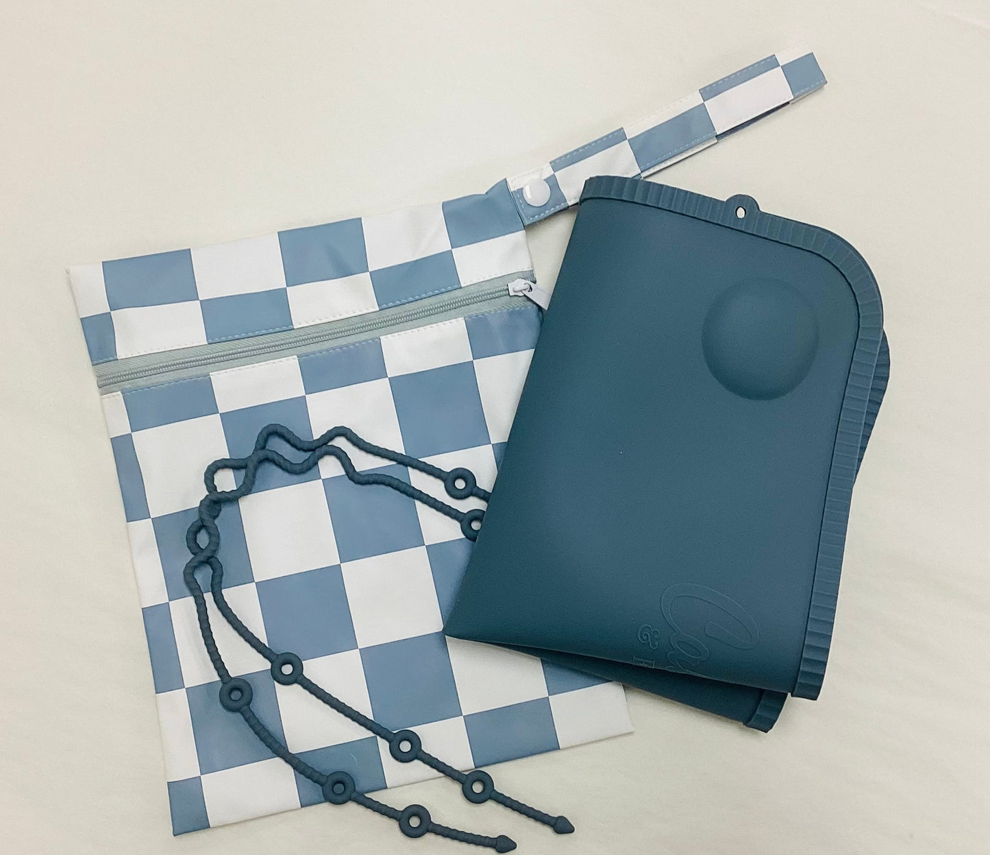 The Tidy Traveler - Solid Placemat Set