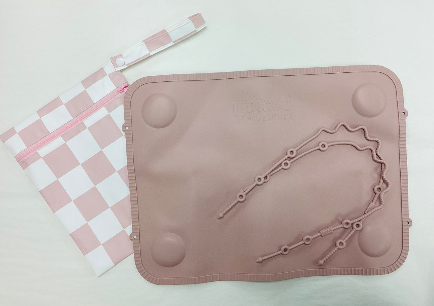 The Tidy Traveler - Solid Placemat Set