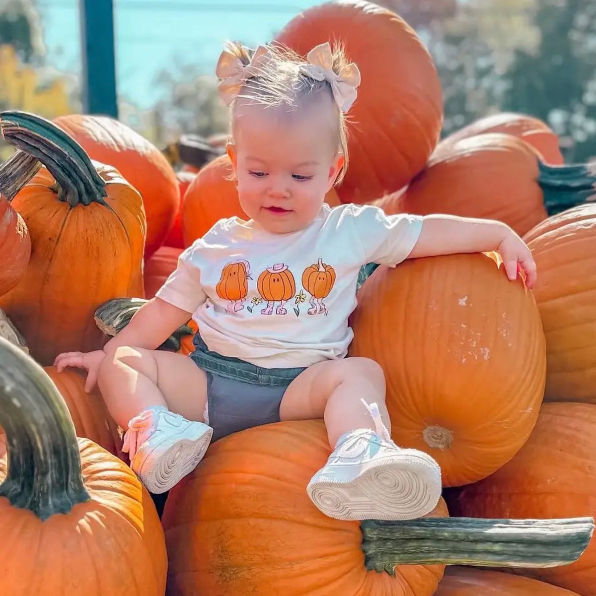 Pumpkin Gals Graphic Tee