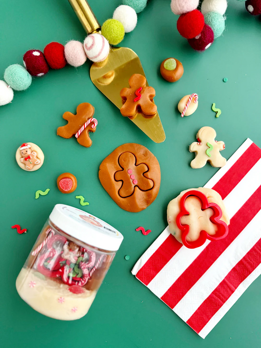 Gingerbread Mini Dough-To-Go Kit