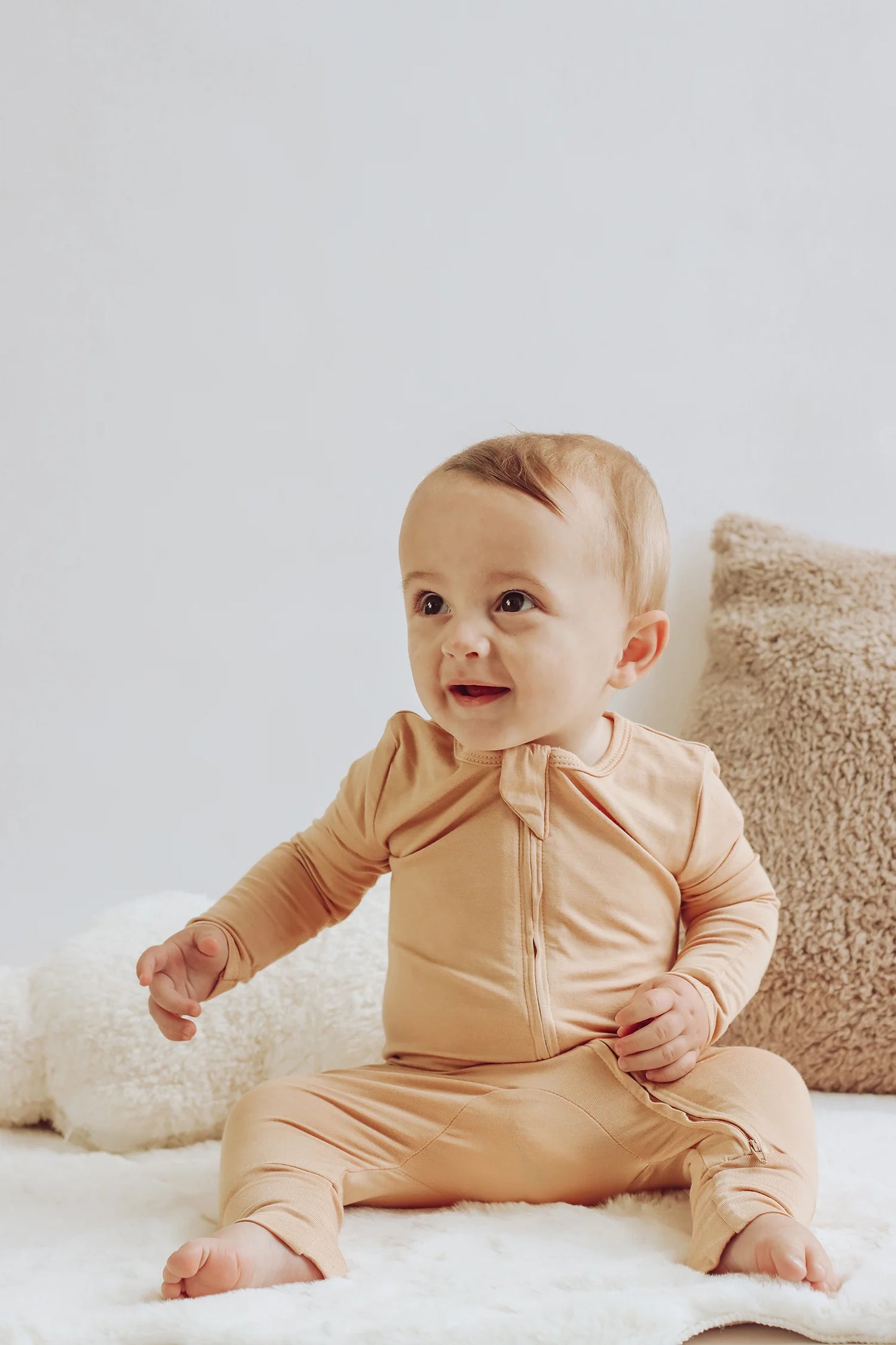 Bamboo Zipper Onesie - Cozy Tan