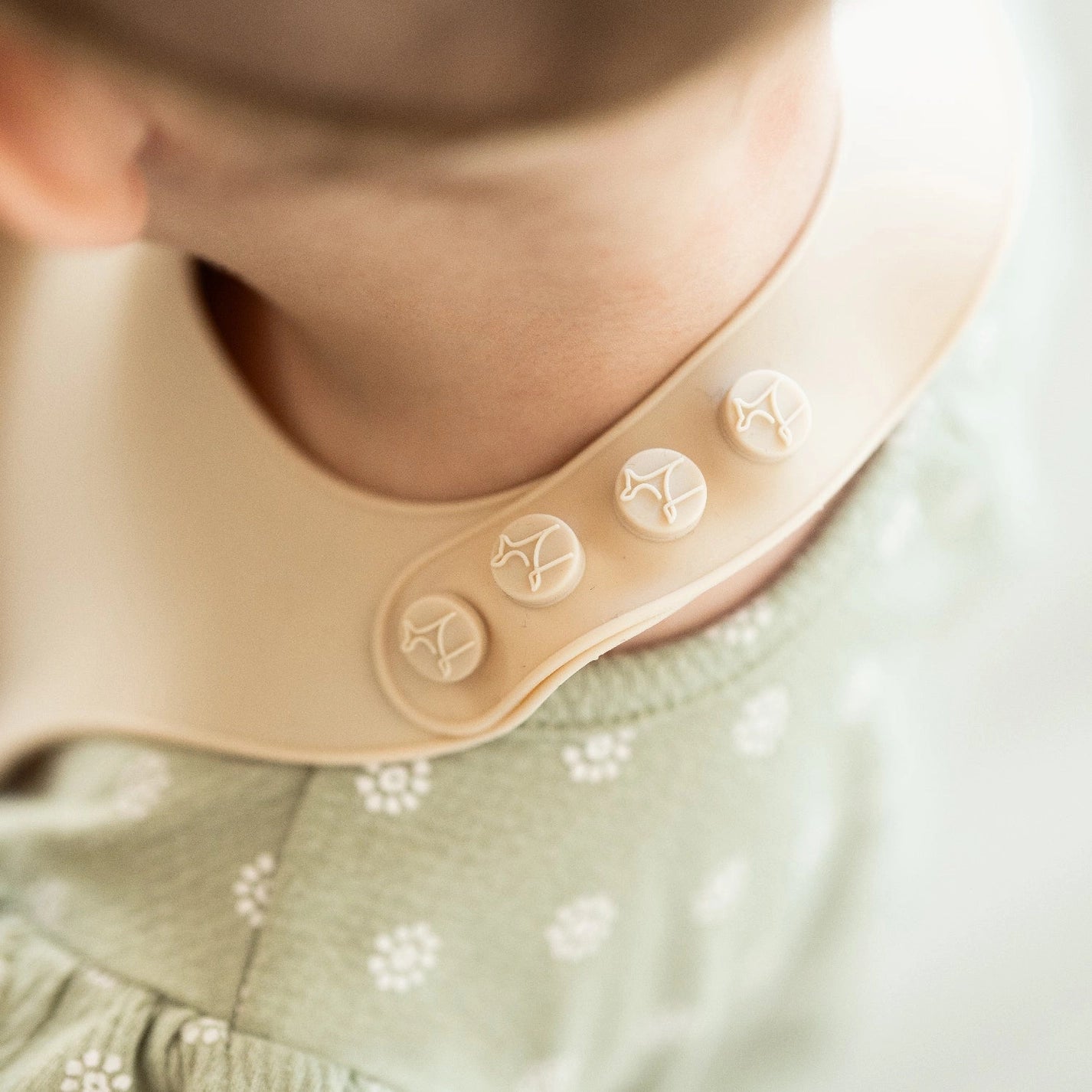 Gather & Roll Silicone Bib
